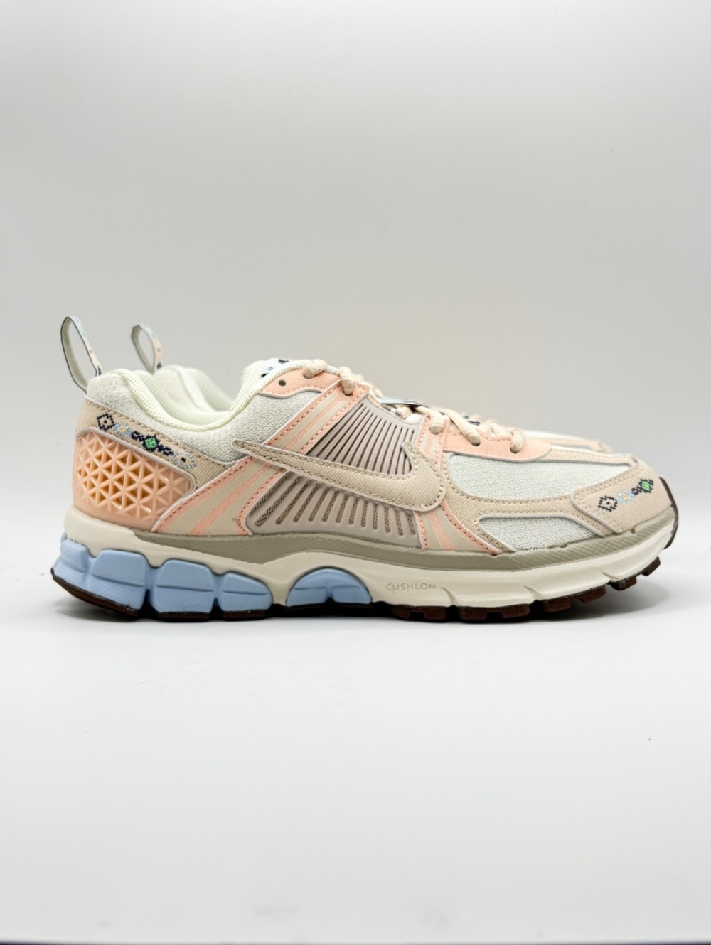 Nike Vomero 5 GS Soft Pearl 6Y/7.5 Womens